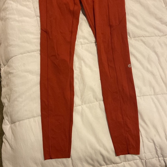 Size 6 lululemon fast and free high rise leggings with pockets - Picture 3 of 4